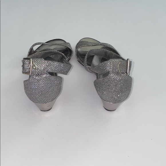 Shoes - Picture 4 of 6